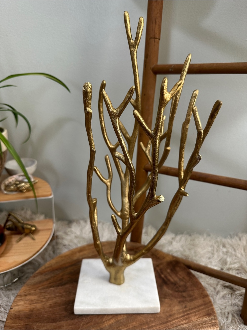 West Emory Gold Tone Coral Style Metal Jewelry Organizer Tree Stand Marble
Base